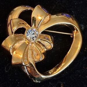 Avon Goldtone Heart Brooch with Clear Rhinestone Accent